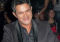 Alejandro Sanz para un concierto y defiende a una mujer en México